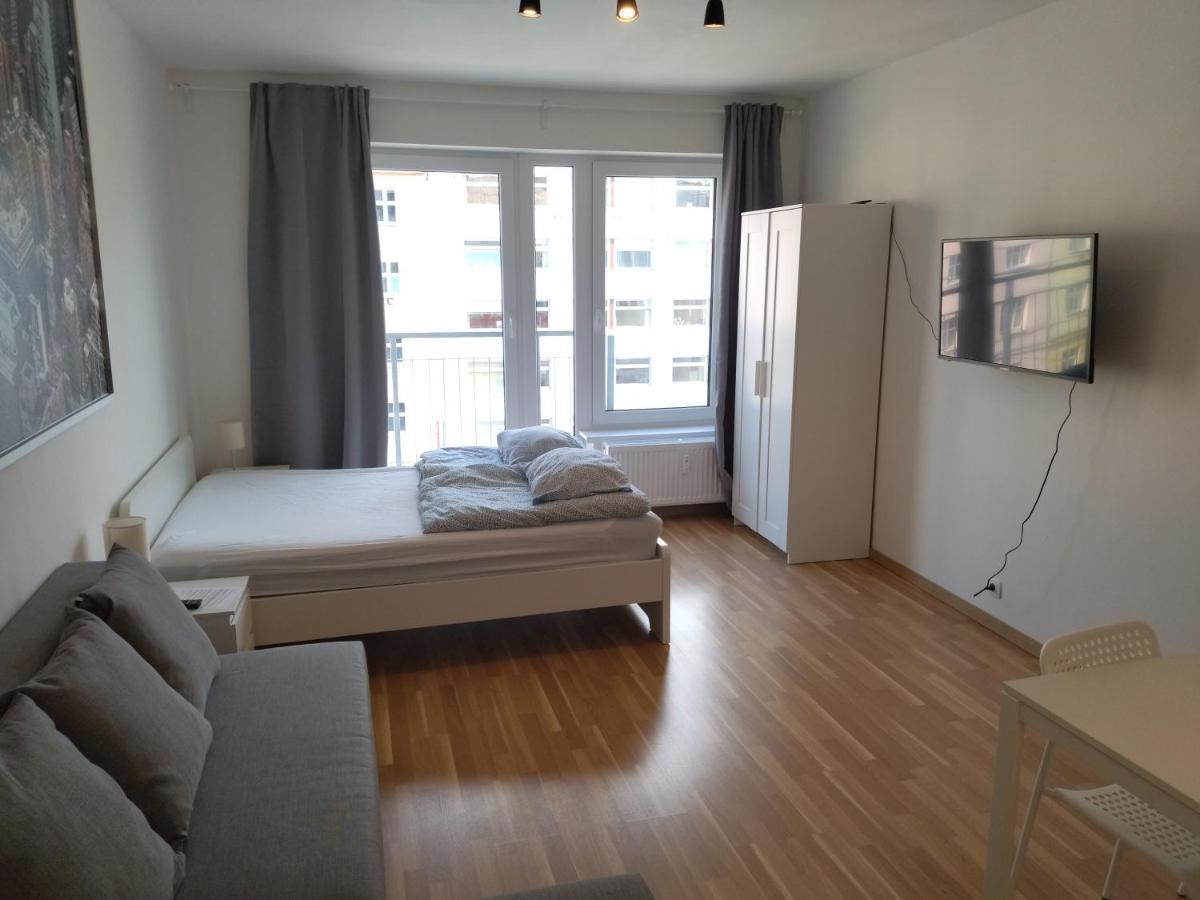 Brand New Studio Apartment #31 In Brand New Building With Free Parking In The Center ปราก ภายนอก รูปภาพ
